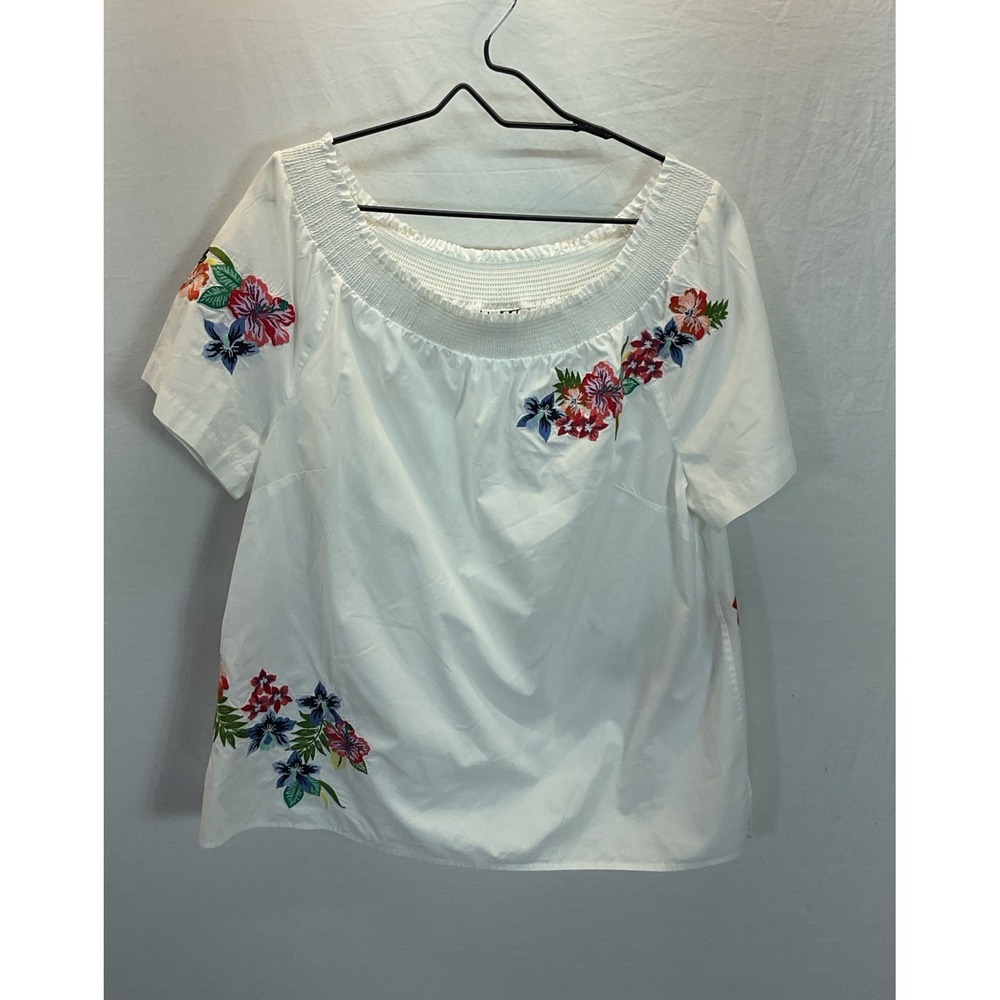 Talbots Top Sz L White Floral Embroidered Off Shoulder Feminine Blouse Vacation